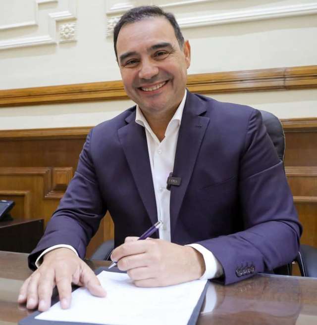 Valdés con agenda oficial para este lunes en Capital y Bella Vista